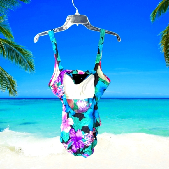 Leilani one piece bathing suit size 14 - Picture 2 of 6